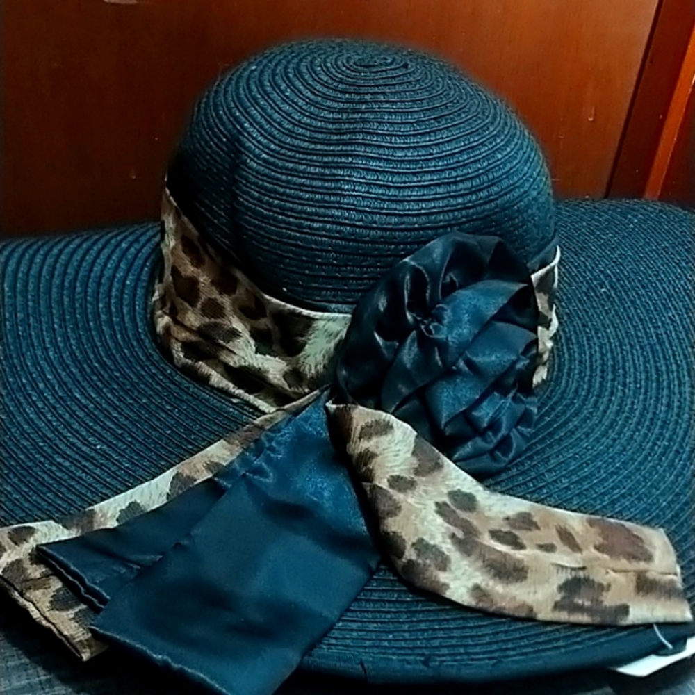 Wo.ens Wide Brim Black Hat